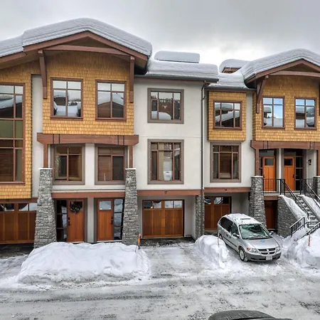 Village Walk Sun Peaks Exterior photo
